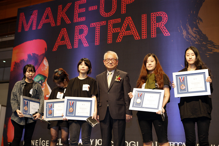 캐릭터메이크업-동상수상자