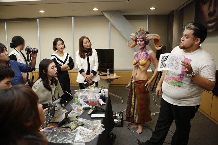 1018-루디캠포스바디페인팅